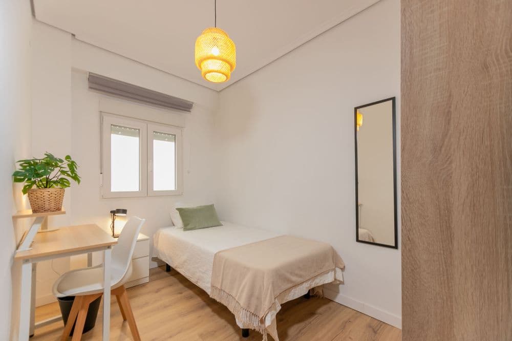 Private room in Valencia